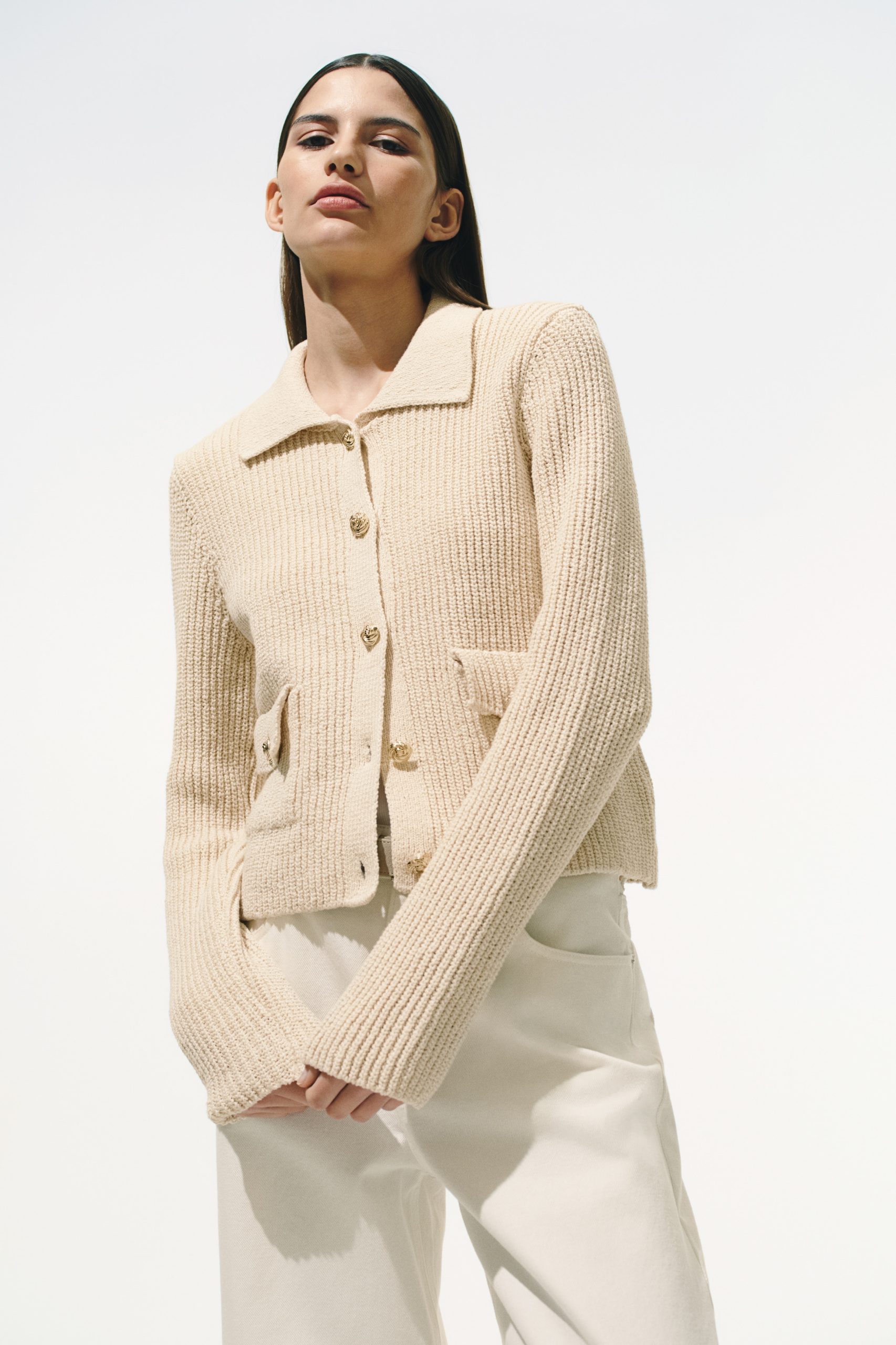 cardigan-beige-658xhr-1.jpg